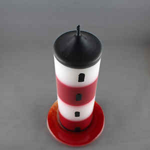 maritimes Kerzendesign, Leuchtturm rot weiß auf tschechischem Glasteller